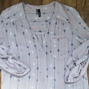 Light Purple Blouse W/ Arrows Maurices Sz S